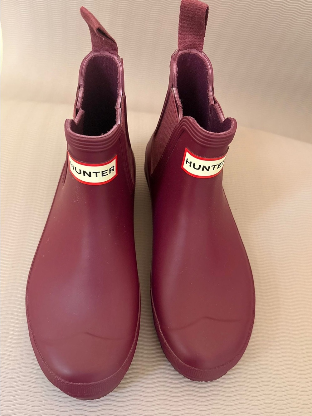 Hunter Chelsea Rain Boots - Burgundy
